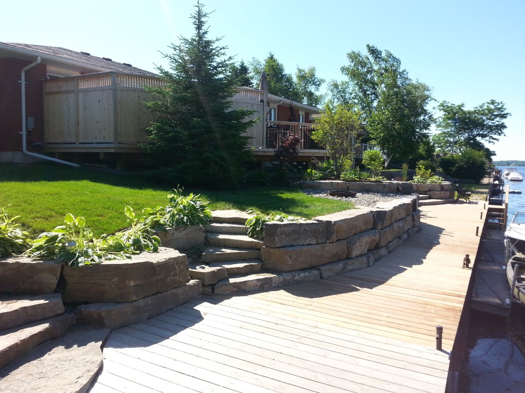 Outdoor Design Landscaping - Retaining Walls